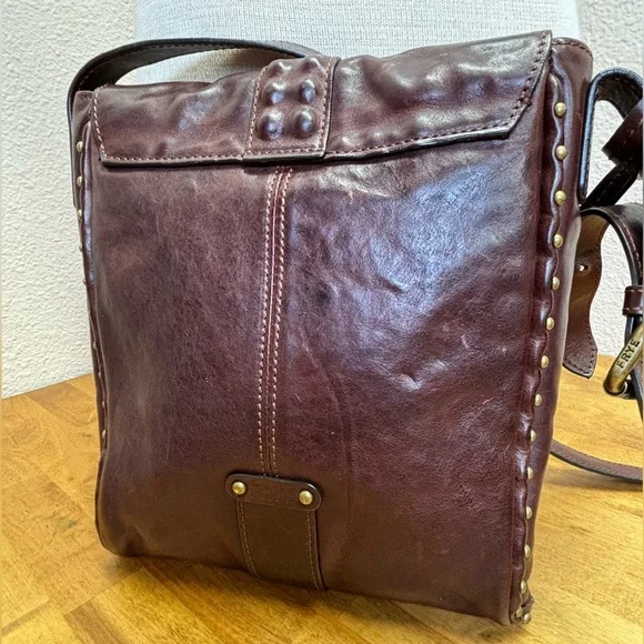 RARE Frye Studded Leather Crossbody Messenger Flap Bag Dark Brown - Picture 3 of 15